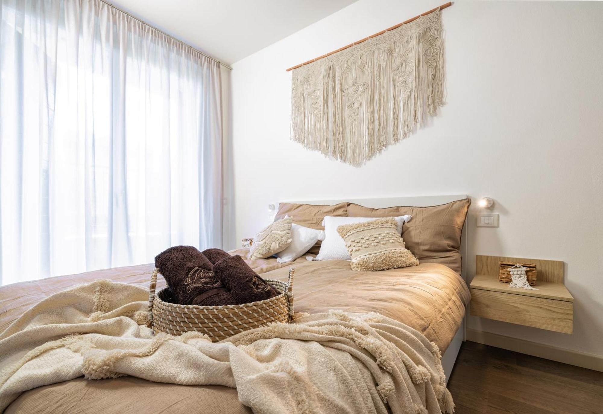 Lorry Living Luxury, Bohemian Cavaion Veronese